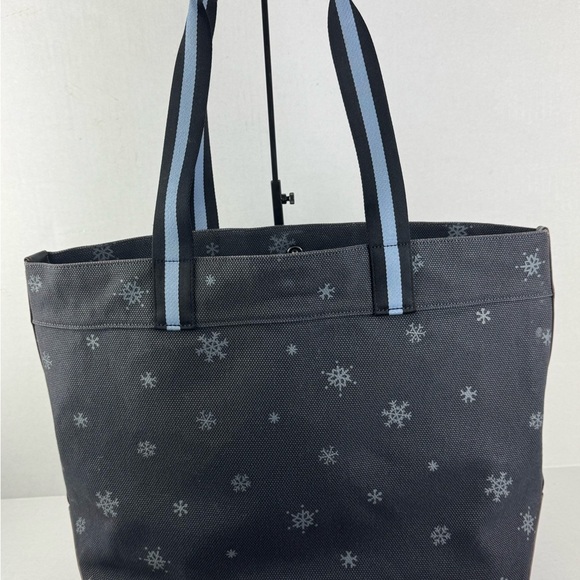 Coach X Peanuts Tote Bag 38 With Snoopy Ski Motif - Picture 9 of 17